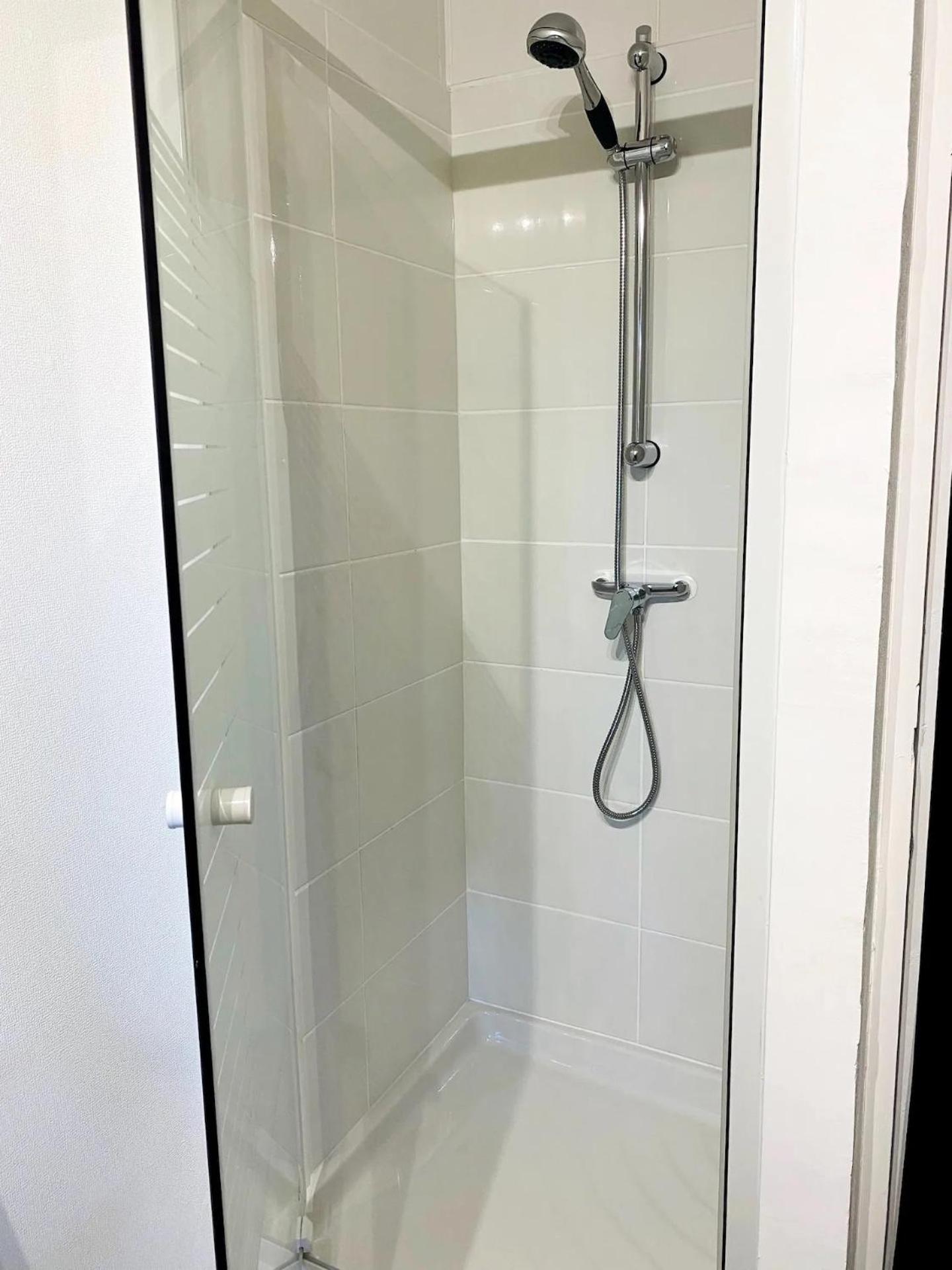 Au Vallon Notre Dame, T2 Entierement Renove Appartement